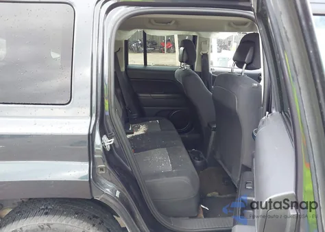 2014 Jeep Patriot Altitude z USA, uszkodzony, nr VIN 1C4NJPBA8ED754149